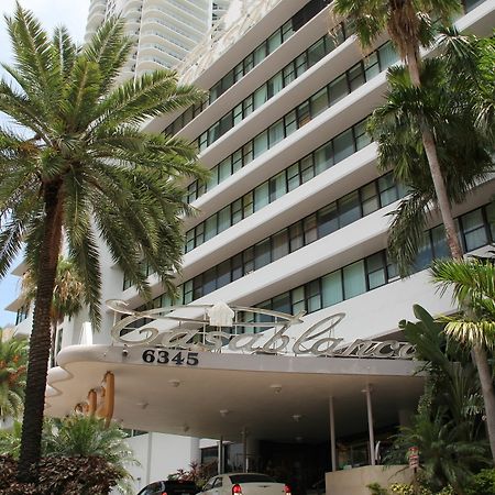 Private Apartments At The Casablanca Miami Beach Zewnętrze zdjęcie