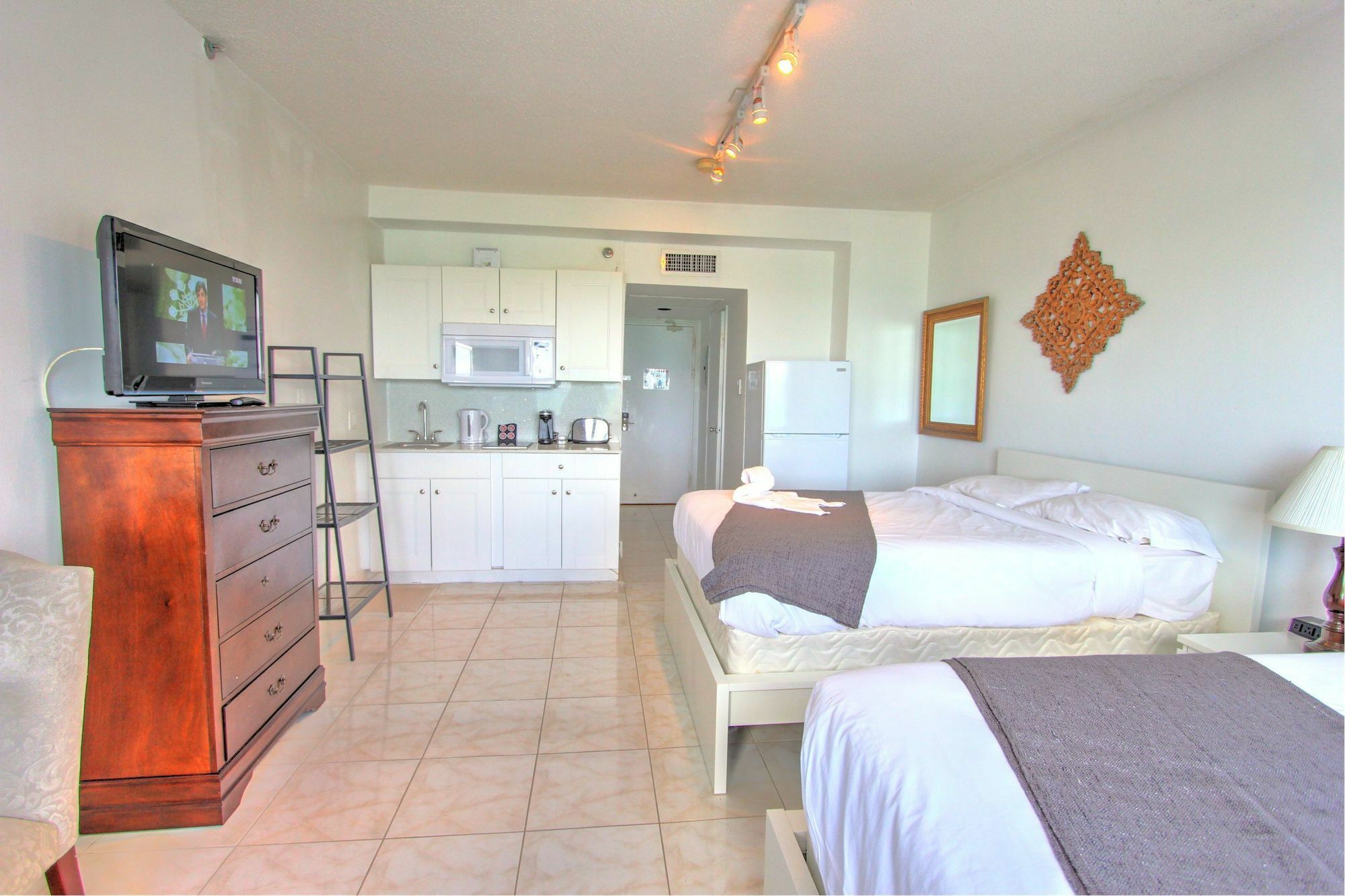 Private Apartments At The Casablanca Miami Beach Zewnętrze zdjęcie