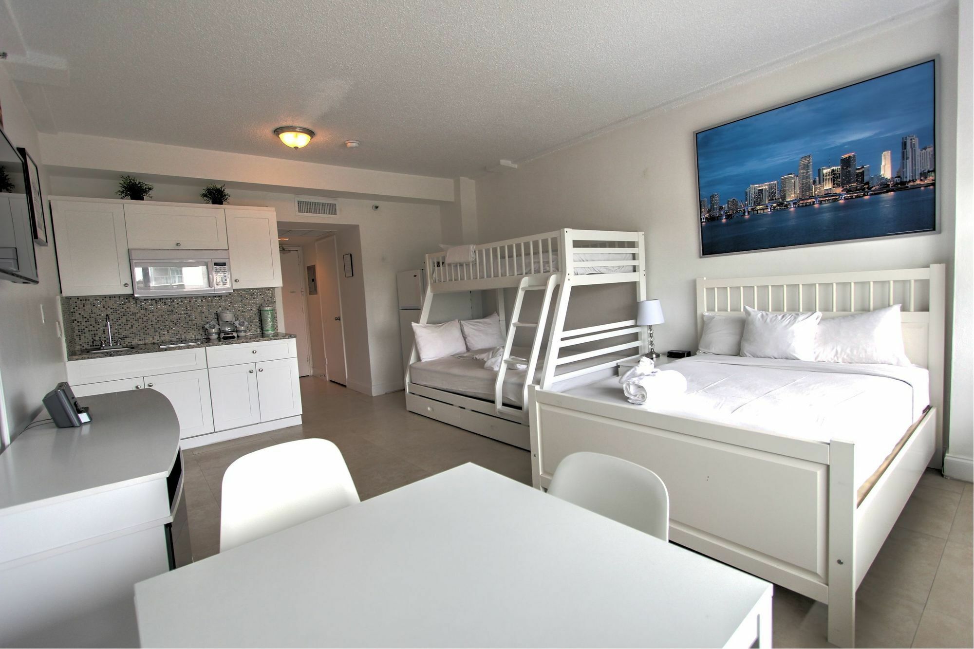 Private Apartments At The Casablanca Miami Beach Zewnętrze zdjęcie